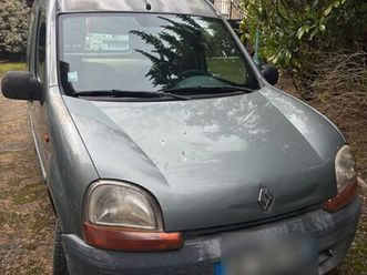 renault kangoo 1.4l essence 1998 utilitaire fiable