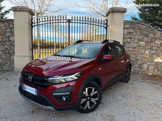 dacia sandero stepway / 1.0 tce / 90cv / boite automatique / caméra / sièges chauffants / 23800 kms / phares leds / 1ère main / attelage / origine france