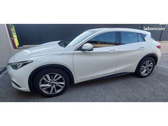 vends infinti q30 1,5 d business