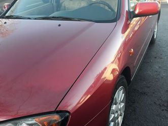 voiture nissan primera