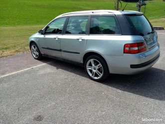 voiture fiat stilo