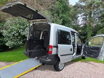 2009 (59) - 1.4i + four seater wheelchair accessible vehicle 5-door