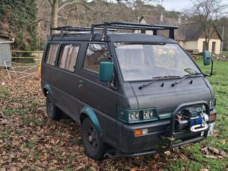 mitsubishi delica van l300 awd 4x4