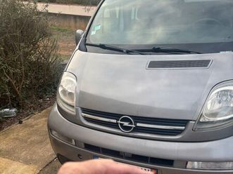 vend opel vivaro 9place