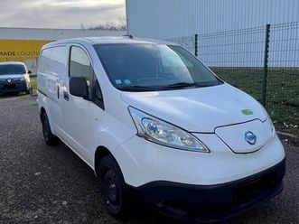 nissan env200