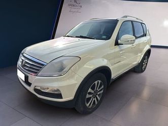 rexton w rexton 2.0 xdi top 4wd 7p.ti auto