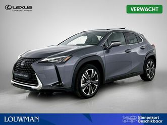 lexus ux - 250h executive line | schuif/kanteldak | navigatie | lm velgen | parkeersensoren |