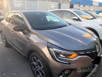 renault captur full hybrid 1.6 145 cv