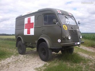 renault 4x4 r2087 n ambulance