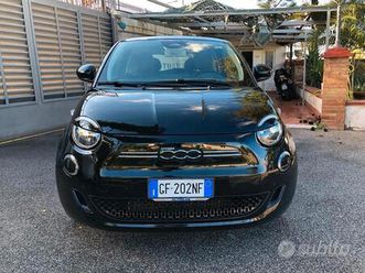 fiat 500 icon berlina 42kw/h full opt.
