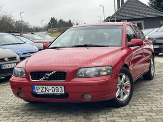 volvo s60 2.3 t-5 250le. szép állapotban