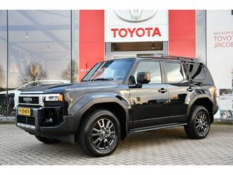 toyota land cruiser 2.8 d-4d standard roof window van first edition limited automaat 206pk | grijs kenteken | dodehoekdetectie | stoelventilatie | leder | apple