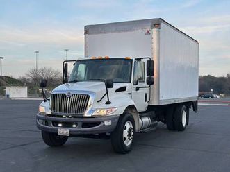 2012 international 4300 durastar box truck 32k miles clean title carb