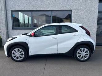 ② aygo x s-cvt cam acc clim lane navi — toyota — 2ememain