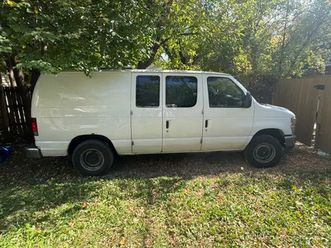urgent vente ford econoline e150 (2013) 18 000 cad