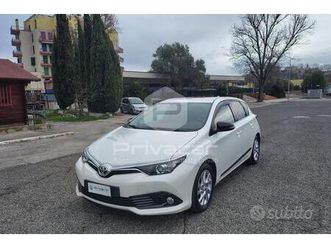toyota auris 1.6 d-4d lounge