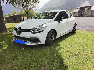 renault clio iv 1.6 turbo 220 energy rs trophy edc