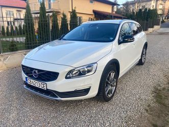volvo v60 cross country 2.4 d4 4x4 190kc