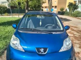 macchina peugeot 107