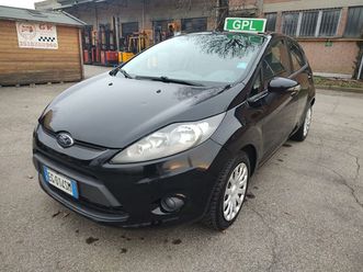 fiesta fiesta 1.4 96cv aut. 5 porte titanium, benzinagpl, ok neopatentati.