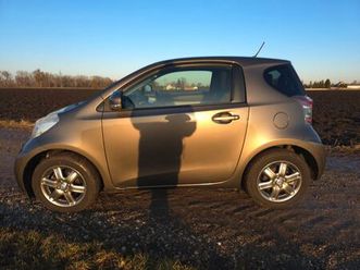 toyota iq sparsamer stadtflitzer+sitzheizung+ tüv neu