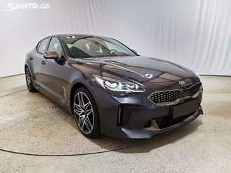 kia stinger 3.3 v6 t-gdi gt 4wd*360°*pano*