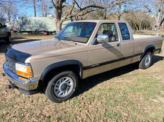 dodge dakota le