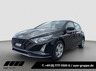 hyundai i20 1.2 select limousine (navi pdc mfl)