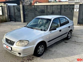 hyundai accent 1.3 benz registrovan bez zamjena fixno