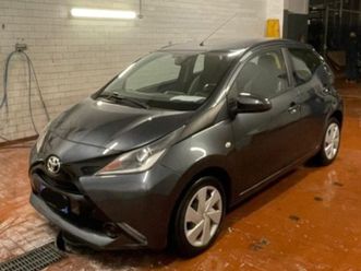 aygo 2ª serie aygo 1.0 vvt-i 69 cv 5 porte x-play
