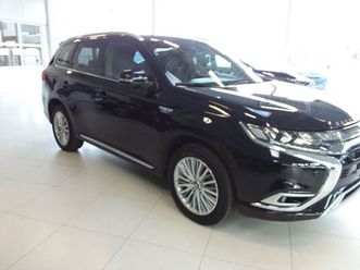 mitsubishi outlander instyle