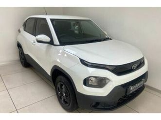 2025 tata punch 1.2 adventure+