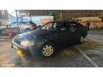 toyota carina excellent état