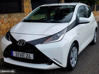toyota aygo 1.0 x-play plus