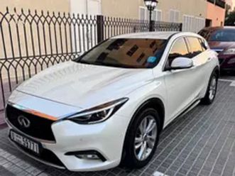 infiniti q30 luxe