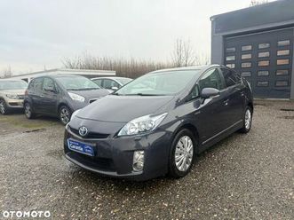 toyota prius (hybrid) executive