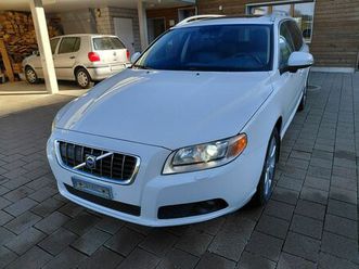 volvo v70 d5 awd mit ahk