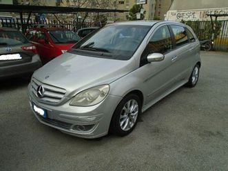 classe b200 '08 175000 km c autom ok neop