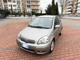 toyota yaris 1.4 d-4d 3p sol