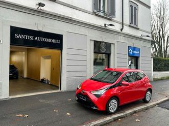 toyota aygo connect 1.0 x-clusiv 72cv 5p *neopatentati*