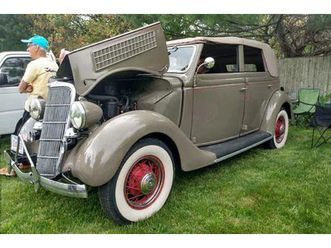 1935 ford model 48 sedan
