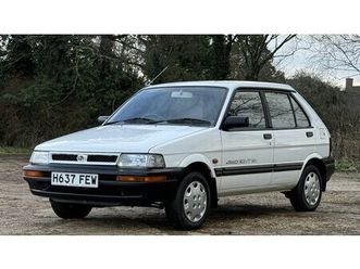 1991 subaru justy blanc automatique, 4 vitesses conduite...