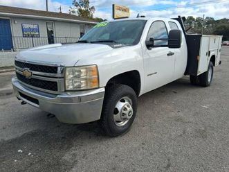 2011 chevy silverado 3500 hd x-cab 9’ utility body dually w 126k miles