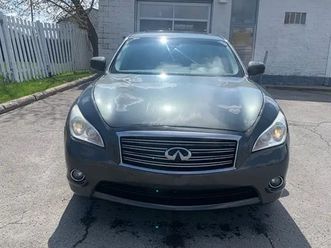 infiniti m37x 2011