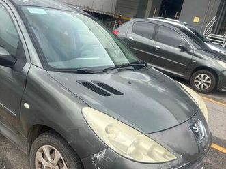 sedan feline 2.0 flex 16v 4p aut.