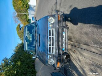 véhicules 4x4 ford maverick année 1997 287000 km prix 5000euros a débattre très bon état général