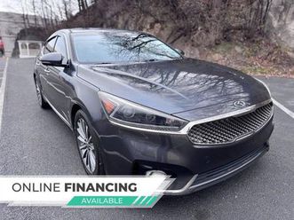 used 2017 kia cadenza premium 4dr sedan