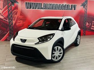 toyota aygo x 1.0 play