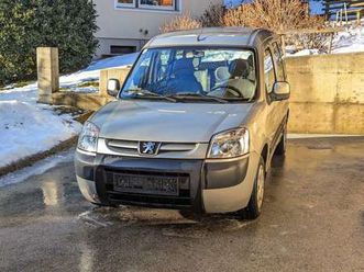 peugeot partner komfort - 1,4 benzin - 2. besitz wenig km gültiges pickerl !