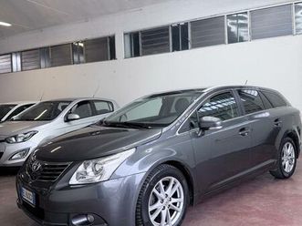 toyota avensis 2.2 d-cat aut. wagon lounge